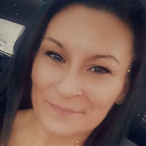 Meet your Posher, Khara